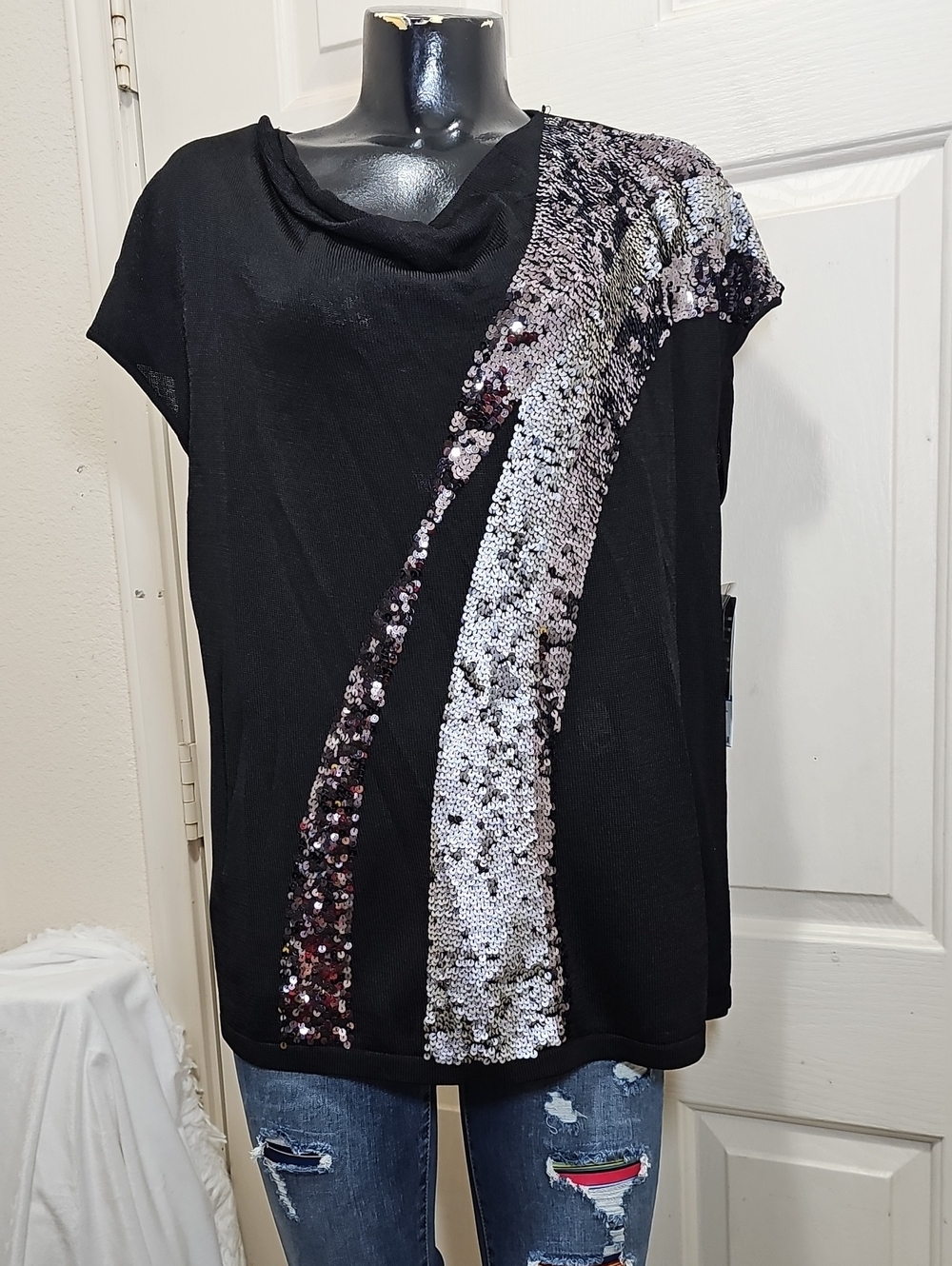 Jones New York Women's Black Sequin Accent Top